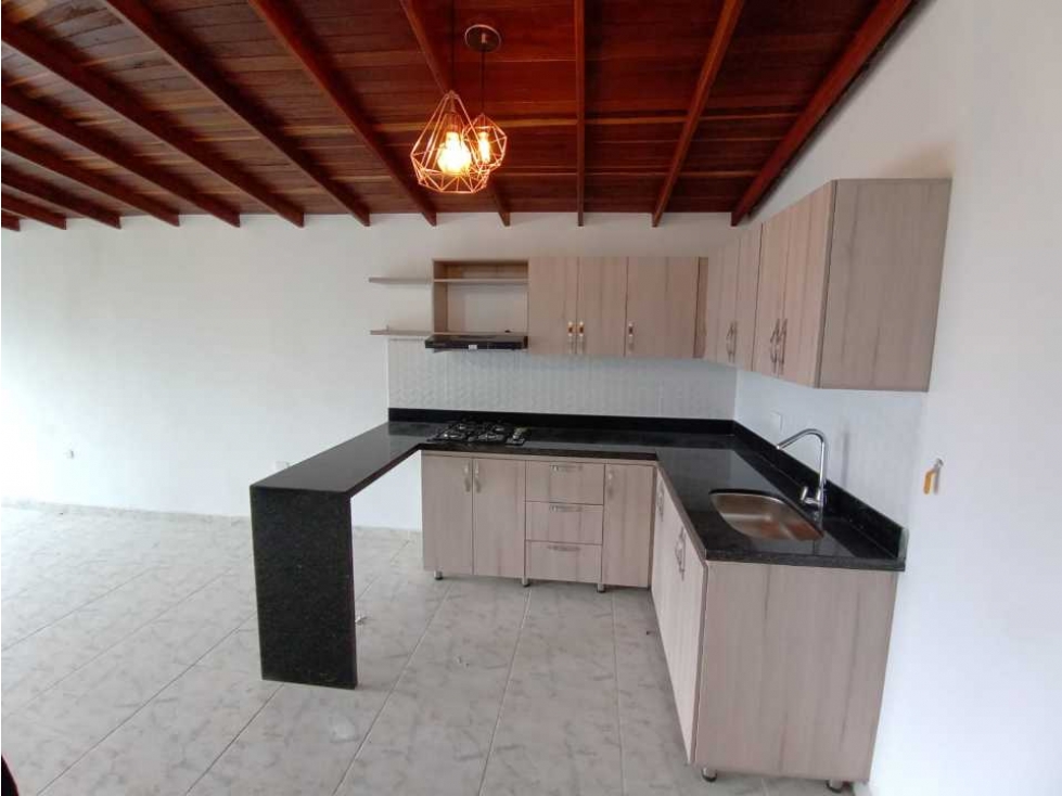 SE VENDE APARTAMENTO DUPLEX 3 Y 4 PISO EN ITAGUI CALATRABA 100 METROS