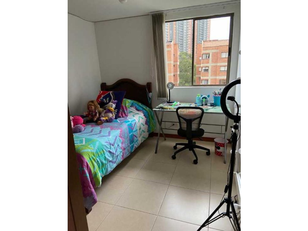 SE VENDE APARTAMENTO EN LA LOMA DE LOS BERNAL CERCA A LA AVENIDA 80