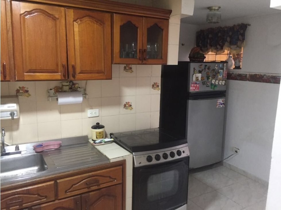 SE VENDE CASA EN CONJUNTO EN EL BARRIO EL POBLADO