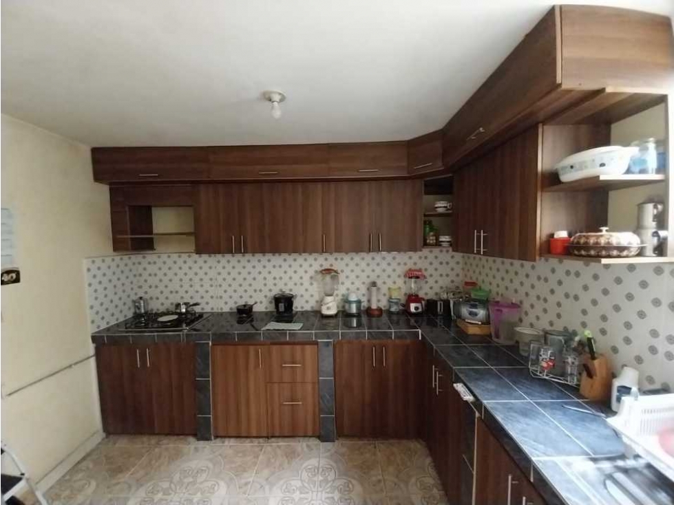 SE VENDE CASA EN EL CARMELO BELLO DE 6 ALCOBAS 2 BAÑOS 110 METROS