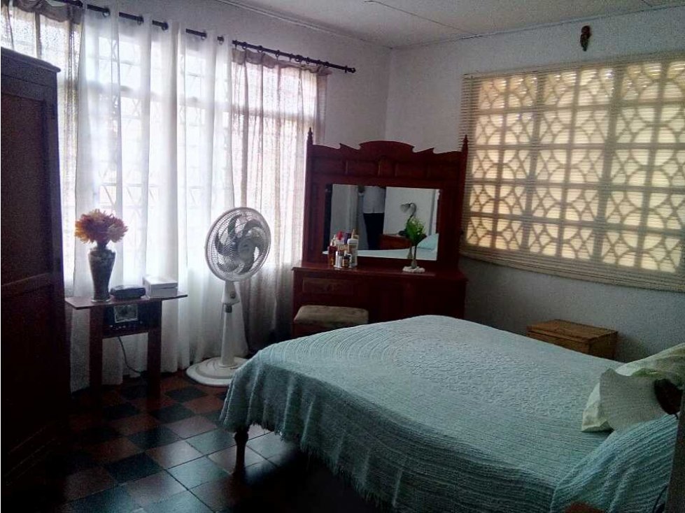 Se vende casa lote en el barrio España, Cartagena de Indias