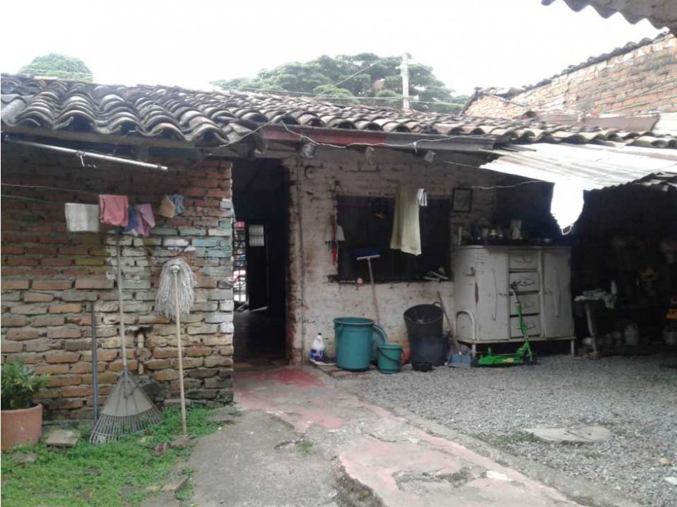 Se vende casa lote en el centro de jamundí excelente ubicación