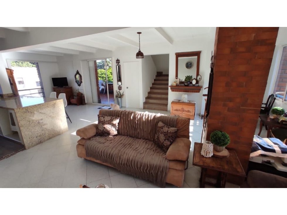 SE VENDE DUPLEX EN ENVIGADO LOMA EL ESCOBERO