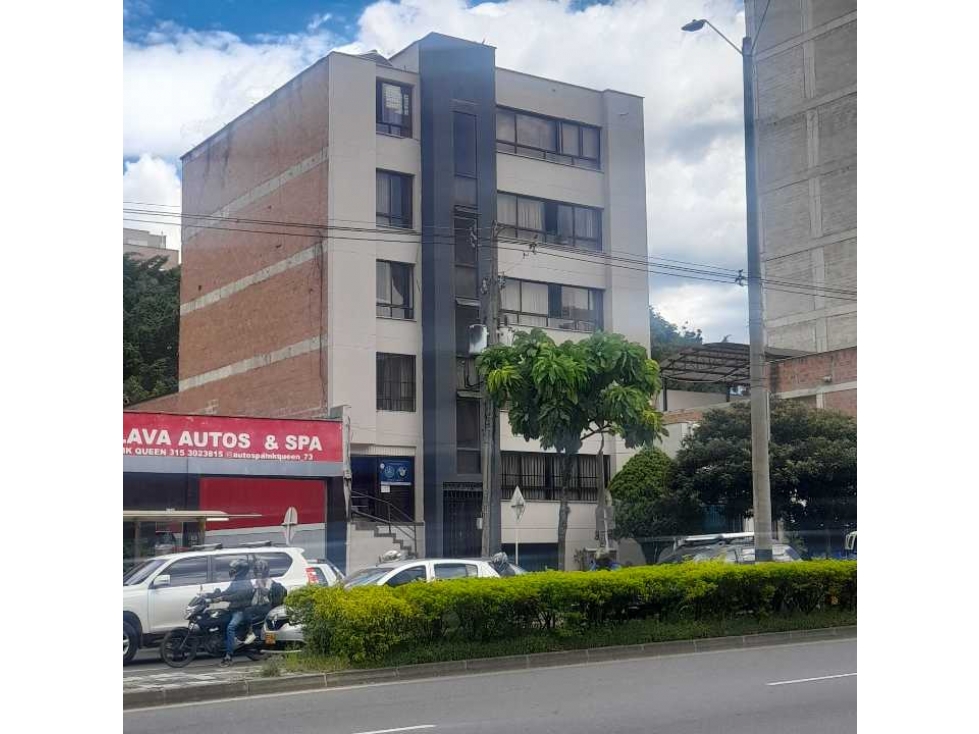 SE VENDE EDIFICIO P.H. SOBRE AVENIDA 33