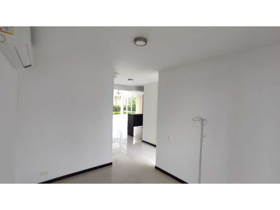 Se vende hermosa casa en alfaguara dentro de condominio