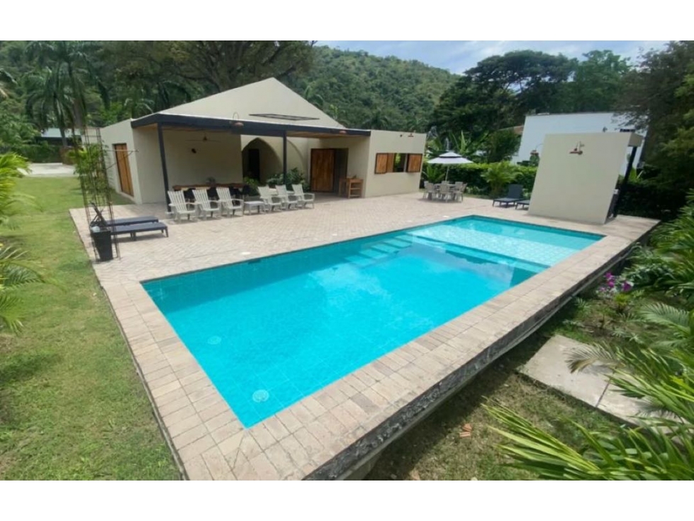 SE VENDE HERMOSA CASA FINCA EN SANTA FE DE ANTIOQUIA