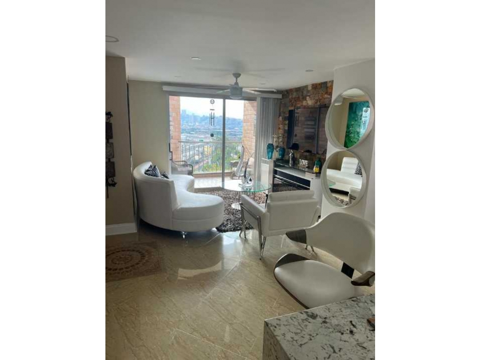 SE VENDE HERMOSO APARTAMENTO DUPLEX EN EL POBLADO DE 240 MTS