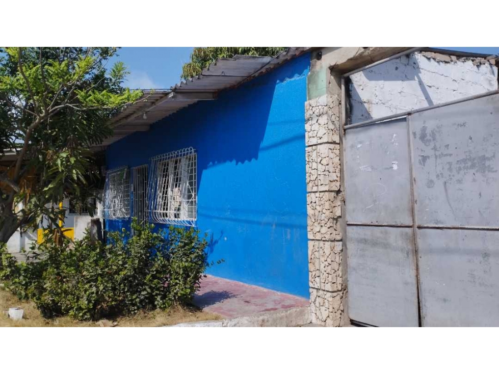 Se Vende Lote  con local y casas en Malambo