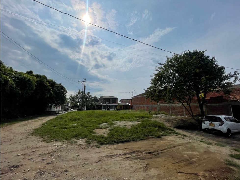 SE VENDE LOTE URBANO A 3 CUADRAS DEL PARQUE PRINCIPAL DE TEBAIDA