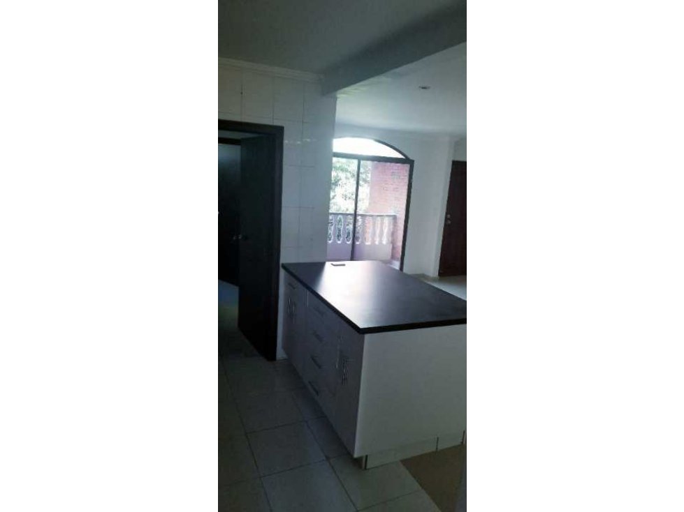 VENDE APARTAMENTO VILLA SANTOS