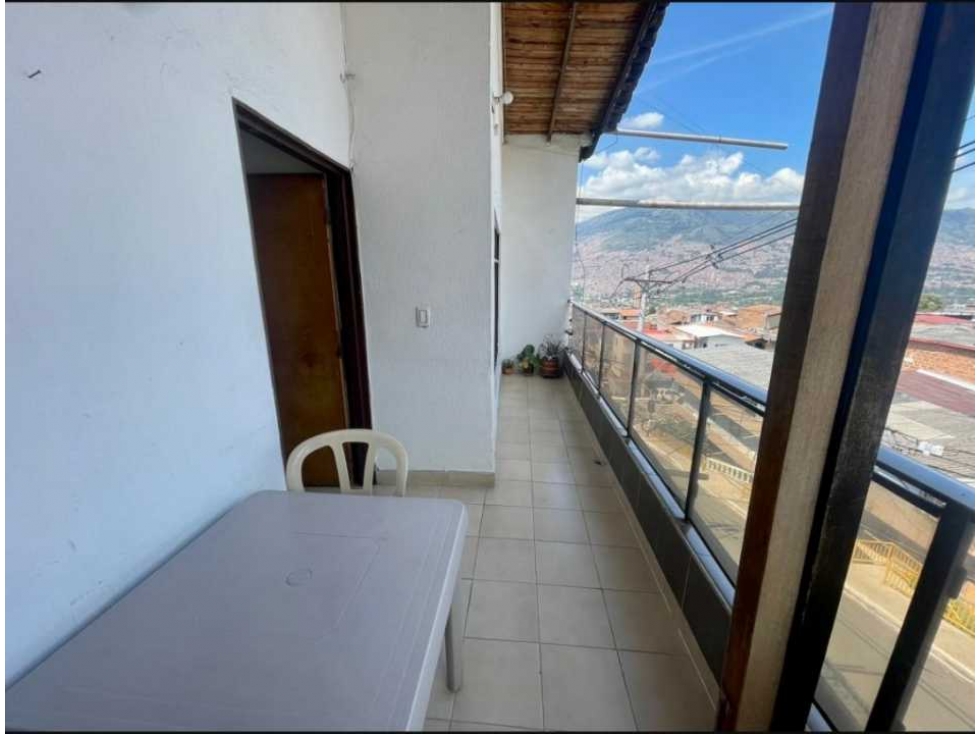 APARTAMENTO EN VENTA EN MANRIQUE, MEDELLIN PISO 3