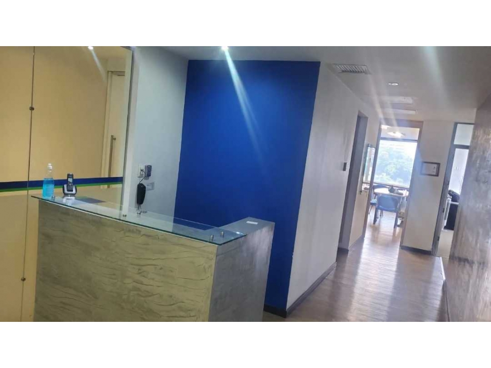 OFICINA EN VENTA POBLADO, MEDELLIN  PISO 11