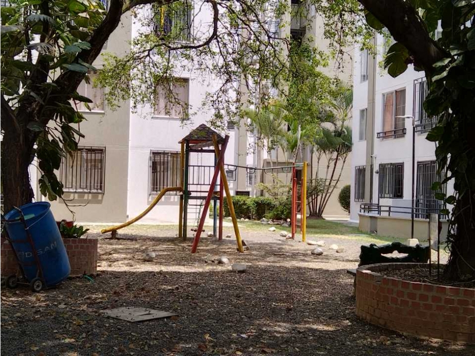 VENDO APARTAMENTO EN SAMANES DE GUADALUPE. L. G