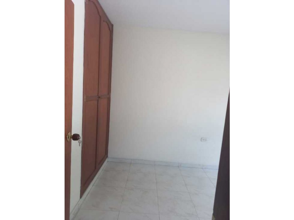 Vendo apartamento norte de cali barrio salomia SEGUNDO PISO