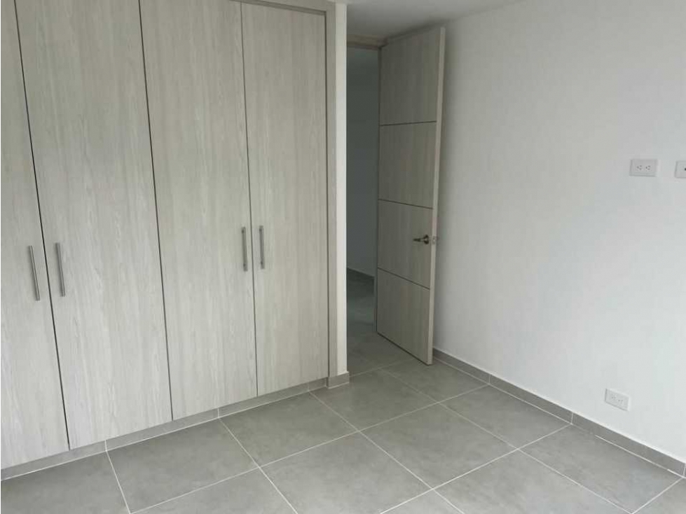 VENDO APARTAMENTO PARA ESTRENAR EN LAURELES- CASTELLANA