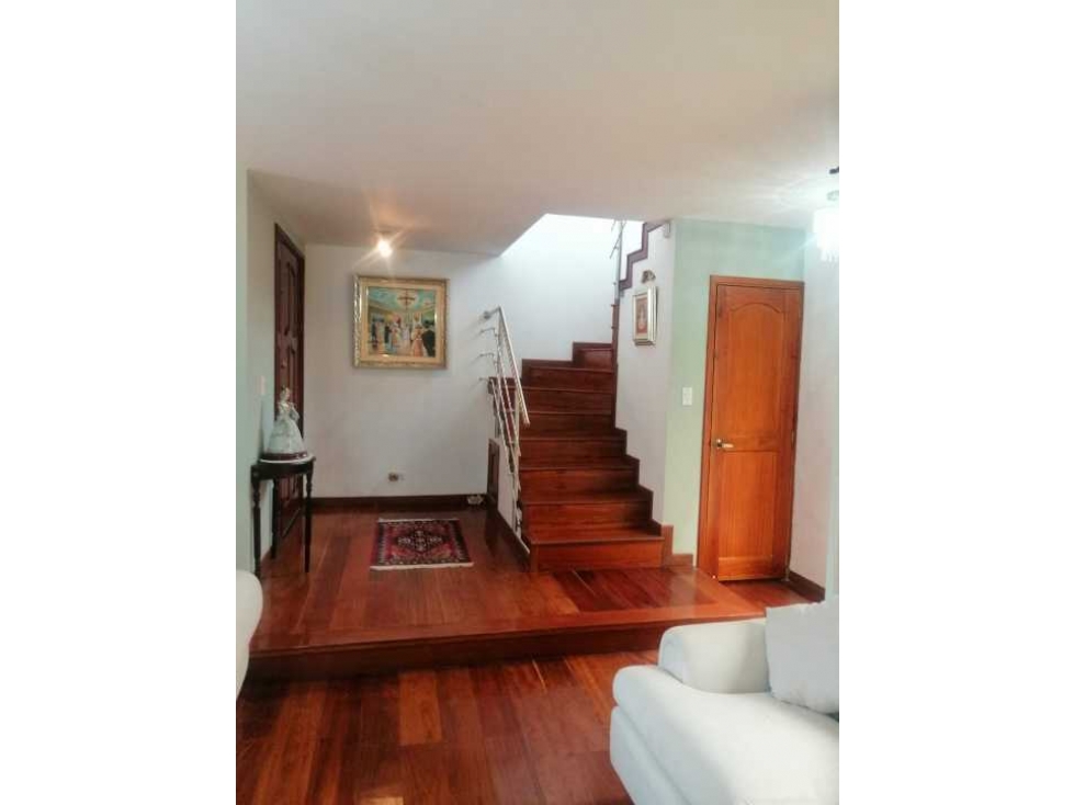 Vendo Casa 180 m2 en Chia en Conjto.Cerrado opción vta. a puerta cerr