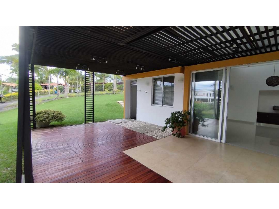 VENDO CASA CAMPESTRE EN CONDOMINIO, CERRITOS LA VIRGINIA, COLOMBIA.