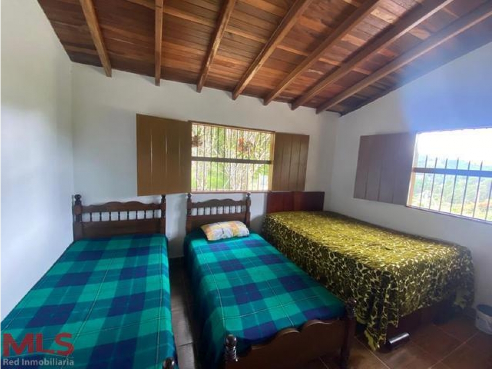 Vendo Casa Campestre En El Retiro(MLS#237796)