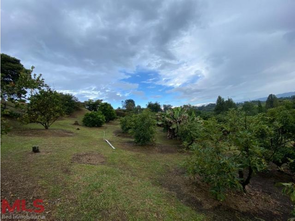 VENDO CASA CAMPESTRE SECTOR CIMARRONAS RIONEGRO(MLS#238175)