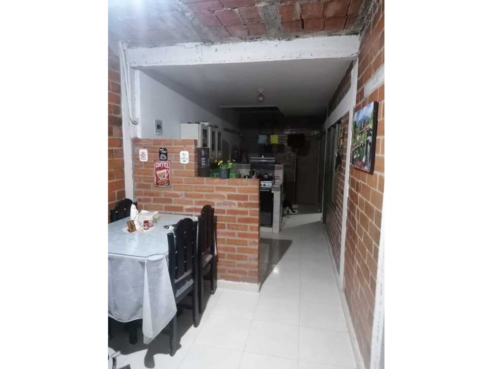 Vendo casa en oriente de cali barrio remansos de confandi