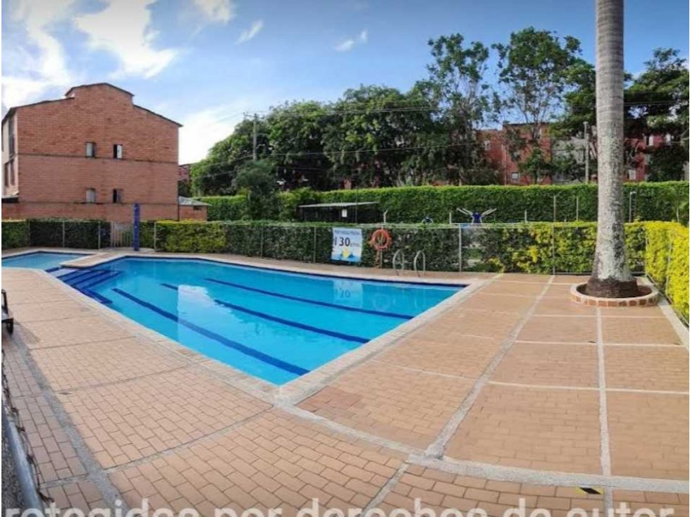 Vendo casa en sur de cali barrio ciudad 2000 unidad cerrada condominio