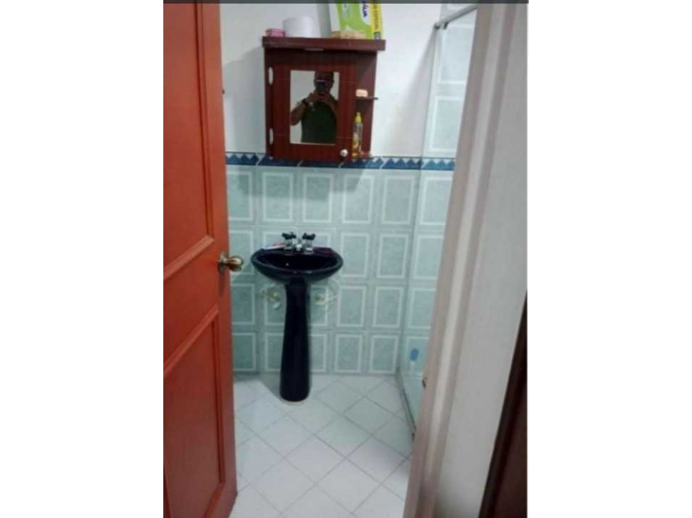 VENDO CASA PRIMER PISO EN CABAÑITAS CON GARAJE