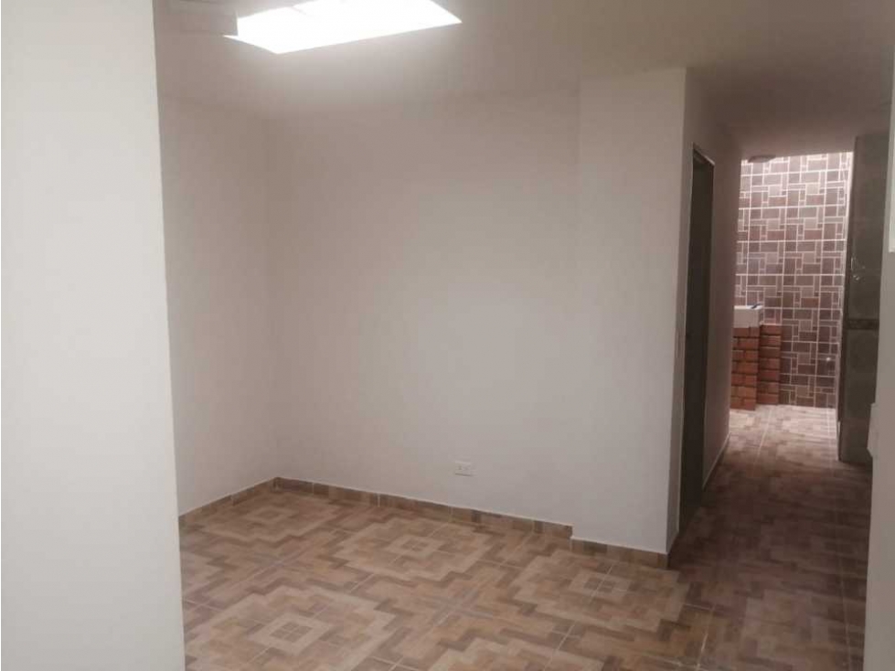 VENDO CASA SEGUNDO PISO CON TERRAZA EN GRAN AVENIDA BELLO