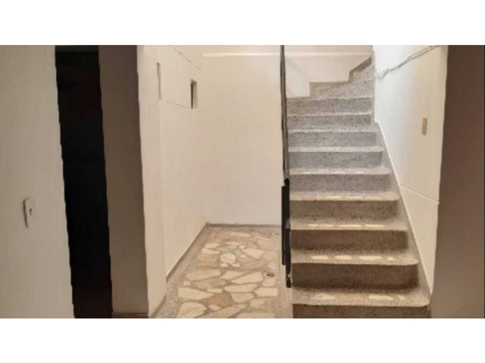 VENDO CASA UNIFAMILIAR CON AIRE, UBICADA EN CABAÑAS -BELLO.PARRE MEDIA