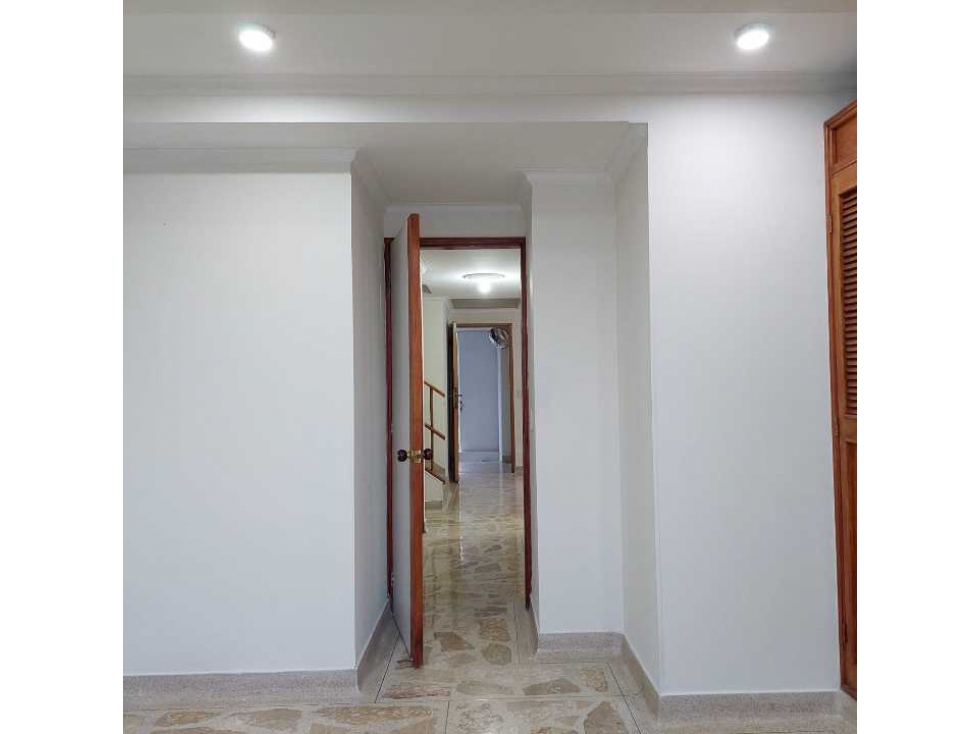 VENTA DE APARTAMENTO DUPLEX EN LAURELES MEDELLIN