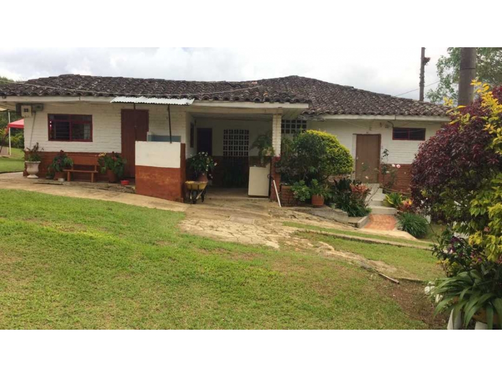 Vendo finca en el Carmen ,piscina y cancha  externa