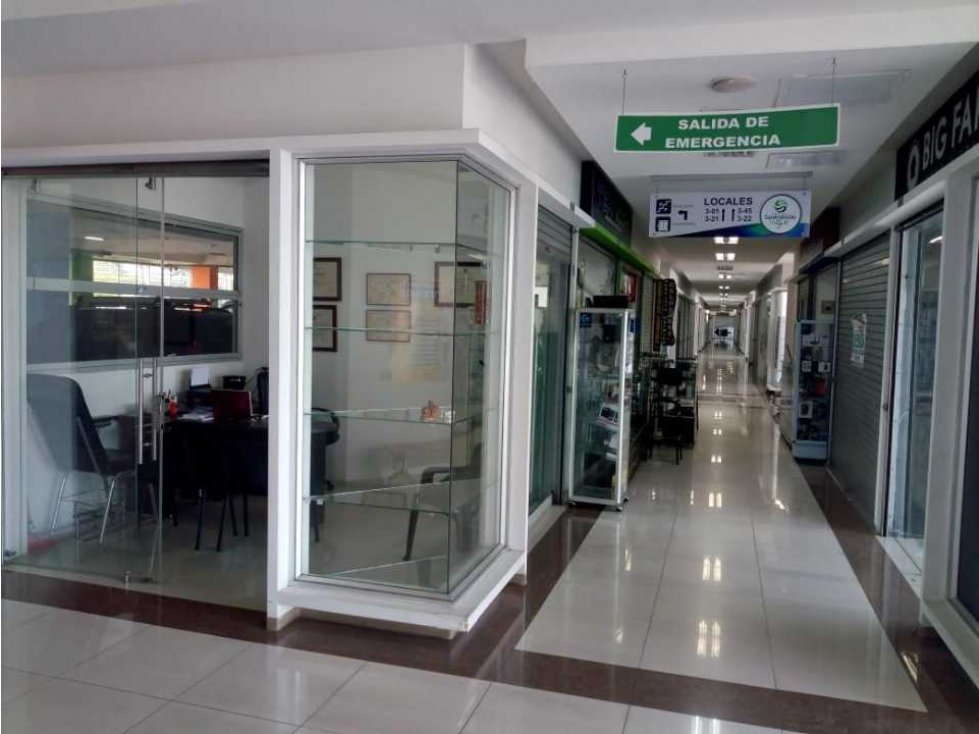 Vendo local comercial sur de cali centro comercial San Andresito sur