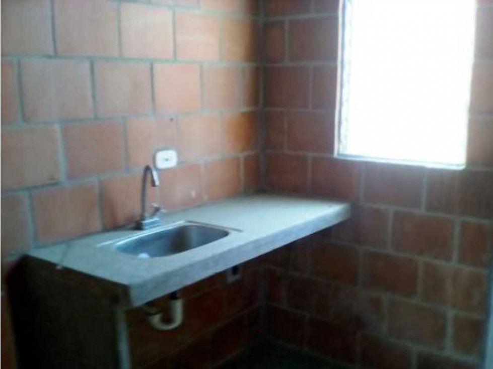 Vendo o alquilo casas esquineras en ciudad sur