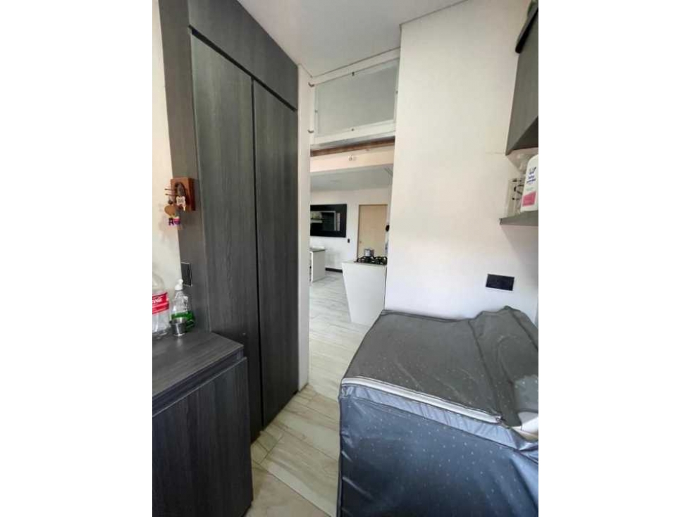 VENDO PENTHOUSE EN NORTEAMERICA  CON PARQUEADERO Y CUARTO ÚTIL