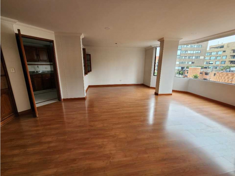 VENTA APARTAMENTO 135m2  3H/3B/2G/1D ROSALES PARA REMODELAR MH