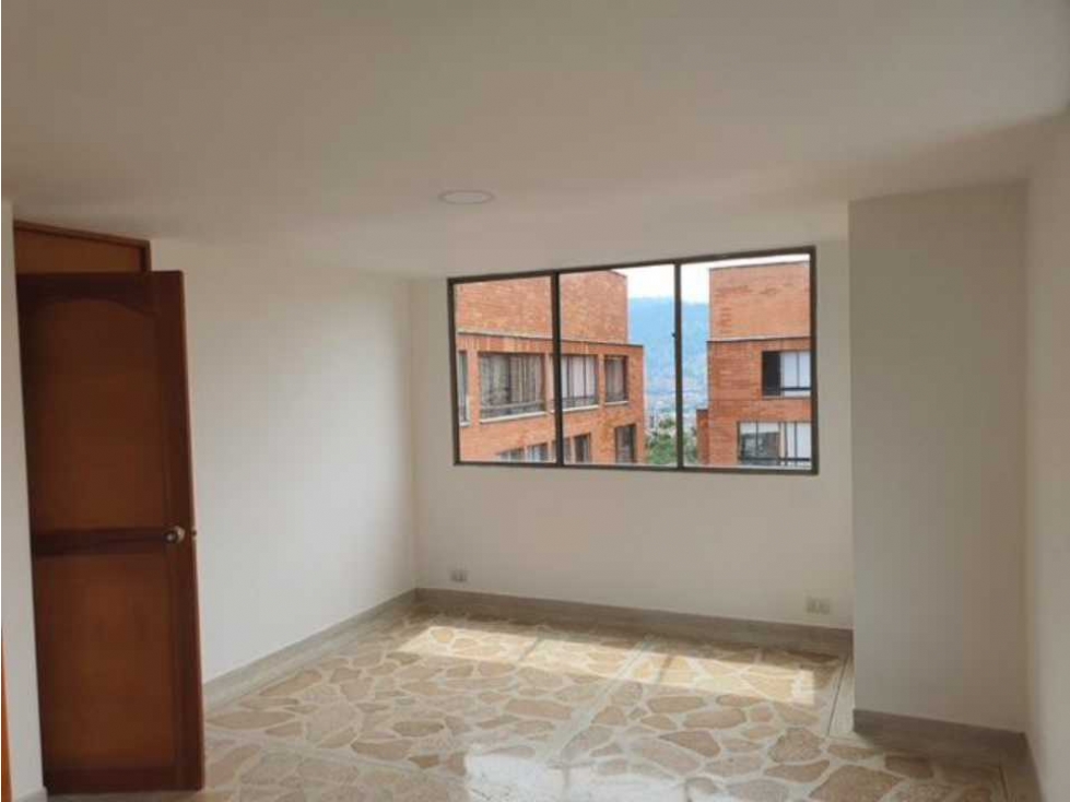 VENTA  APARTAMENTO SECTOR POBLADO PARTE PLANA