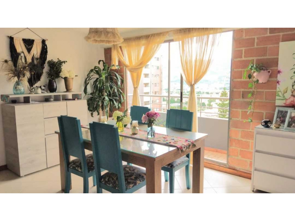 Venta de apartamento  Loma de los Bernal, Medellín