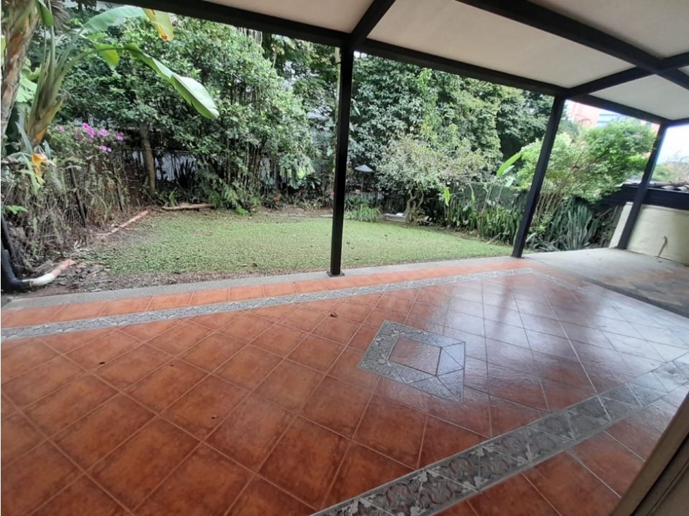 Venta de casa campestre en sector tesoro Poblado