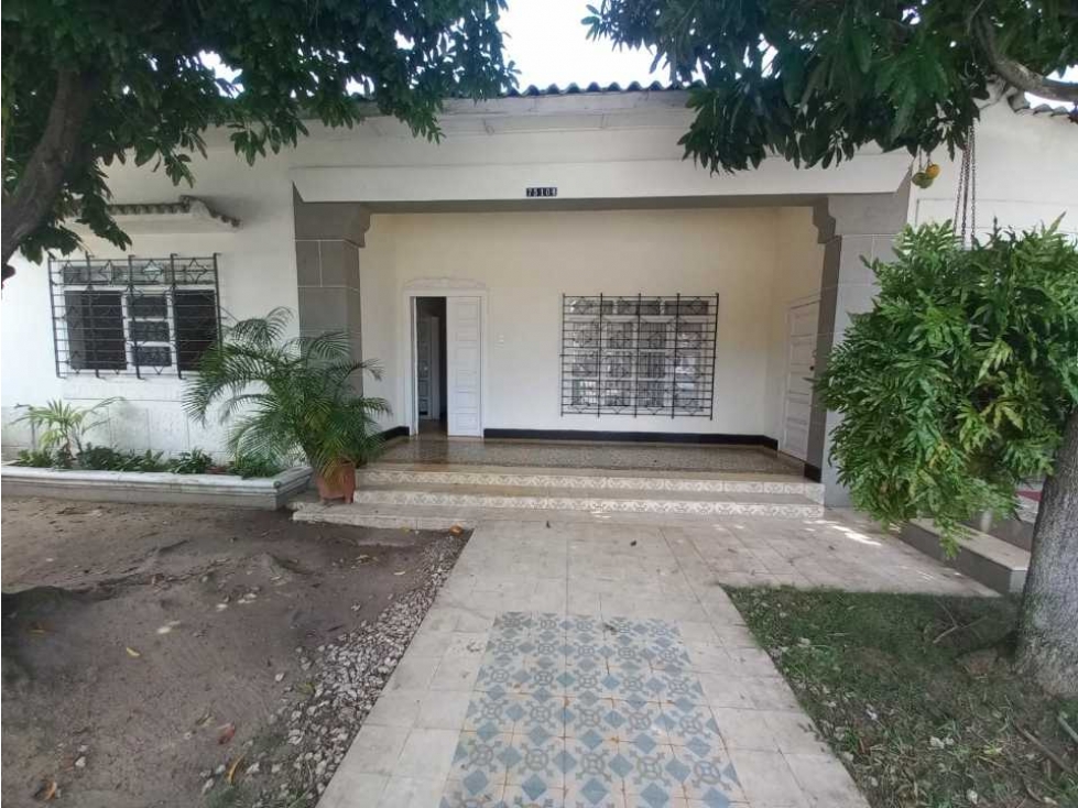 VENTA DE CASA COMERCIAL EN EL PRADO