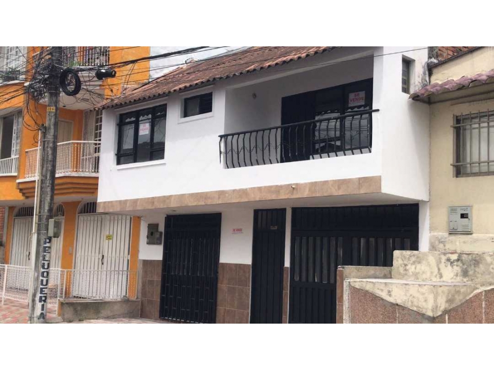 VENTA DE CASA EN EL BARRIO LA ARBOLEDA