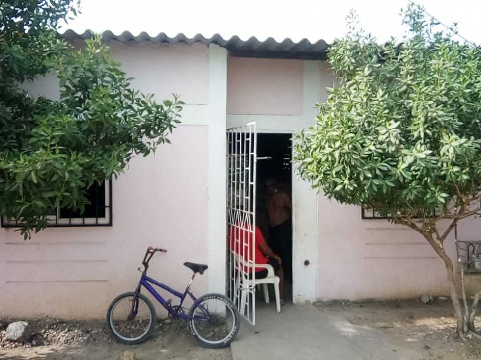 VENTA DE CASA EN EL BARRIO LOS ROBLES, MONTERIA