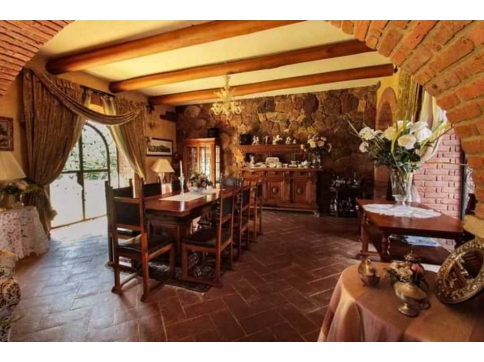 VENTA DE CASA ESTILO TOSCANO ITALIANO MESA DE LOS SANTOS SANTANDER