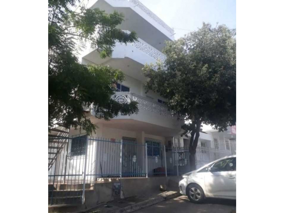 Edificio en venta de 3 pisos en cartagena, el campestre (T.B.)