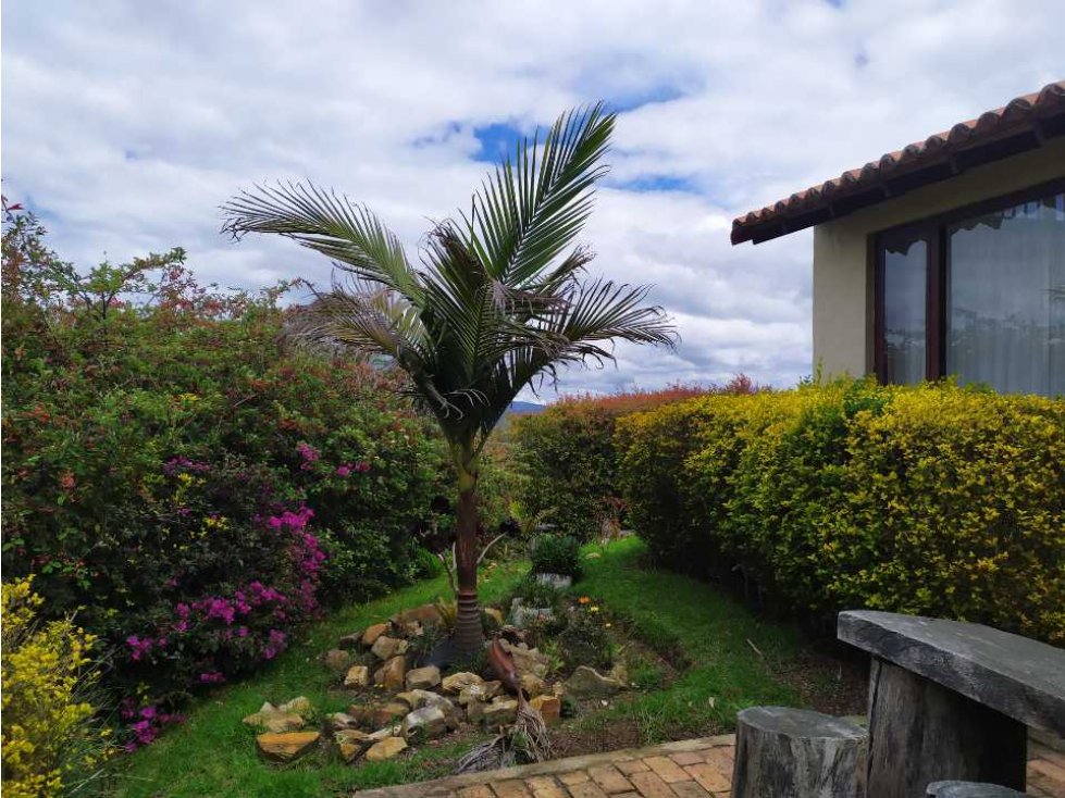 VENDO FINCA. ÁREA  42.400 m2. 7 KM DE DISTANCIA.  SUSA CUNDINAMARCA.