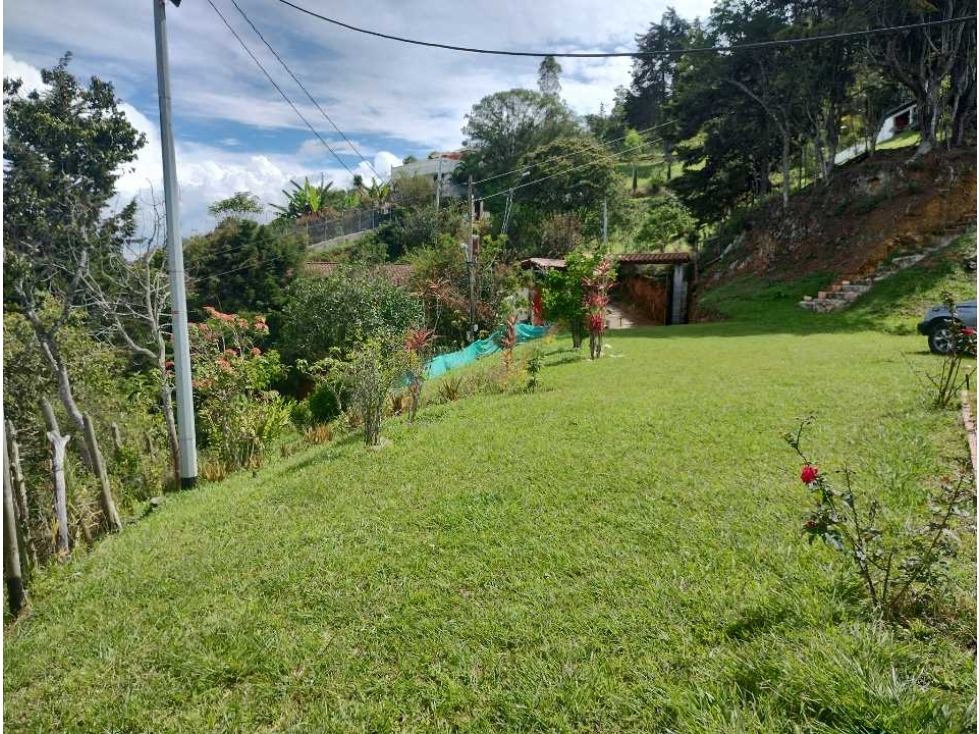 venta de Hermosa casa lote en Copacabana