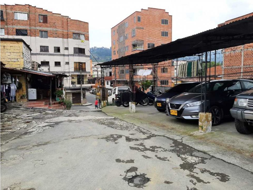 Venta de lote caldas antioquia zona comercial excelente ubicación