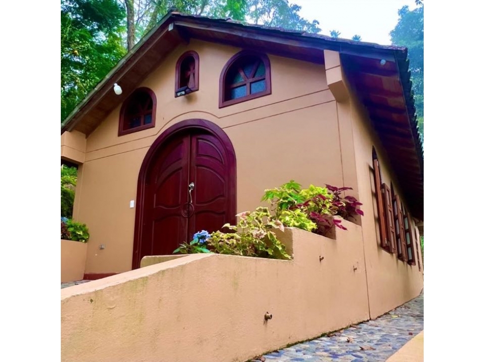 Venta finca en Valparaíso antioquia  de 24.500 mts y 5 casas